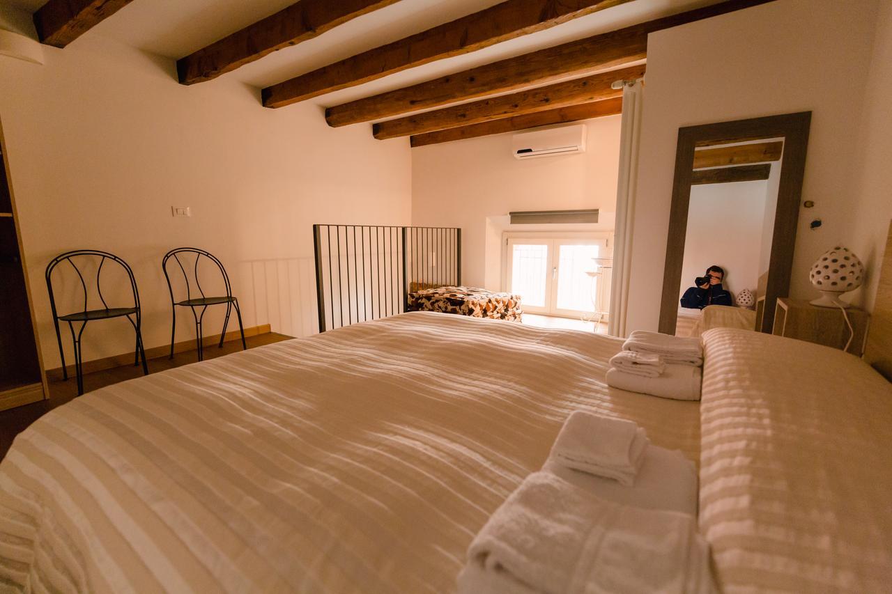 Historical And Luxury Apartment Болонья Экстерьер фото