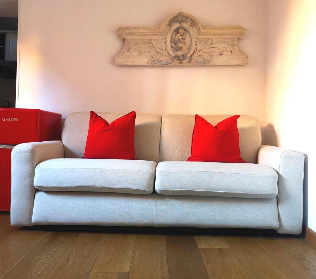 Historical And Luxury Apartment Болонья Экстерьер фото